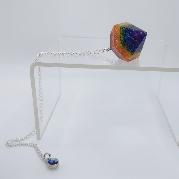 Rainbow sparkled handcrafted resin dowsing pendulum silver tone chain - Picture 9 of 12